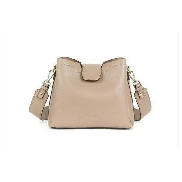 (Delivery not included)Pierre Cardin cowhide crossbody bag