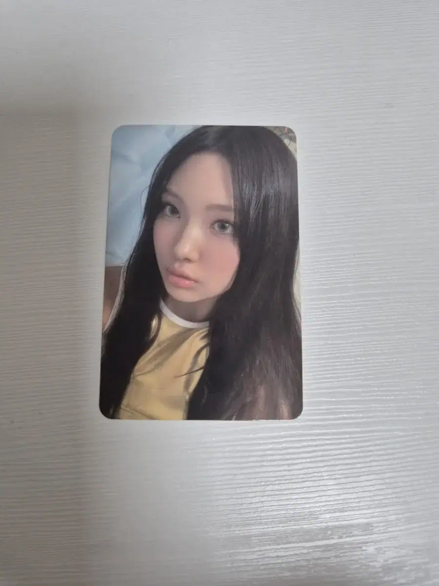 New Jeans hyein photocard