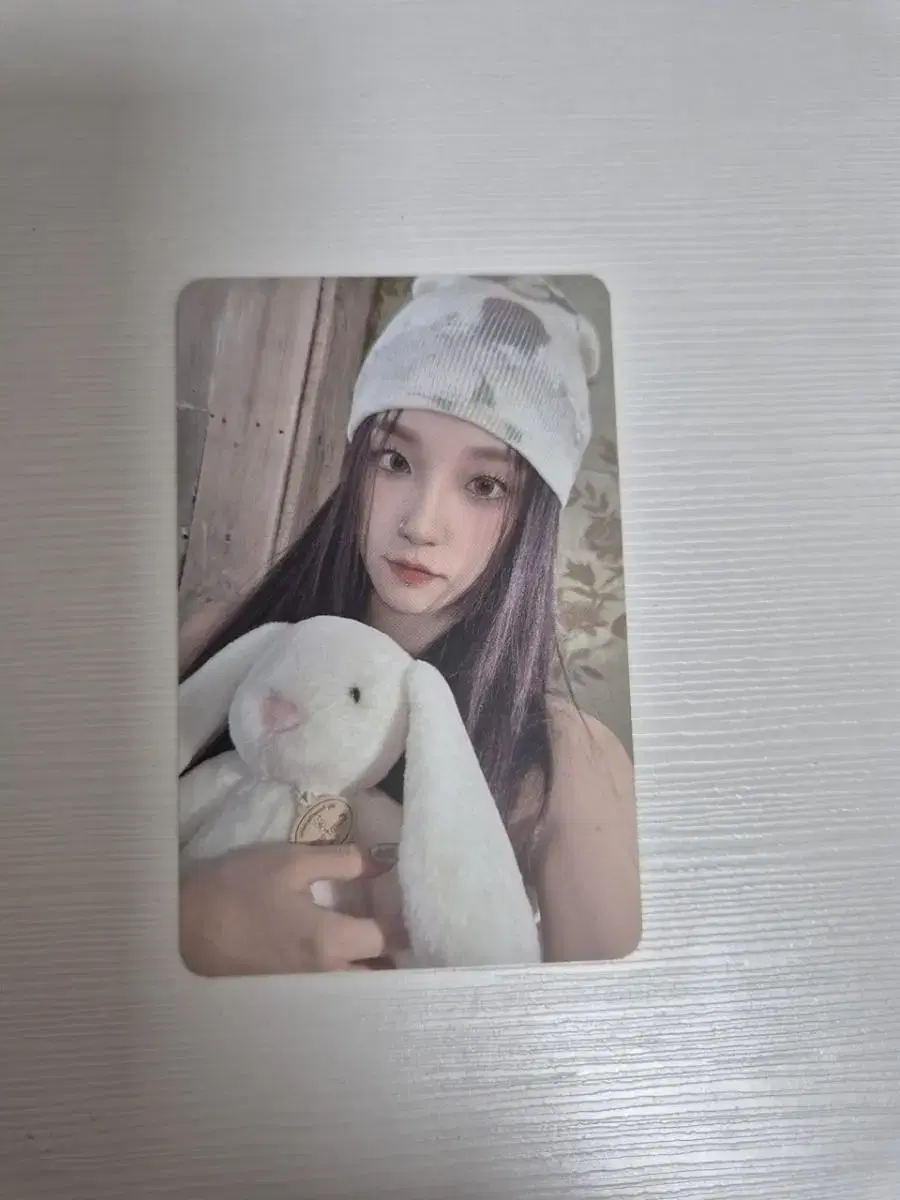 Idle yuqi Matte photocard Quinca