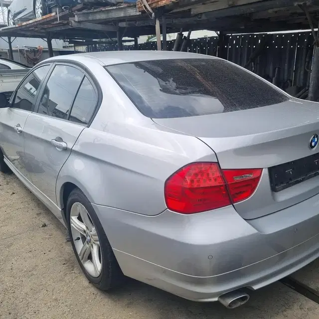 BMW E90 320I 후기형 분해합니다