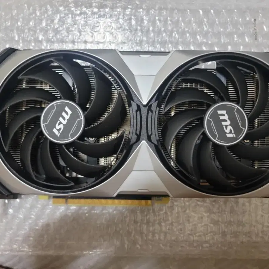 GEFORCE RTX 4070 벤투스 2X E 12G OC 팔아요!