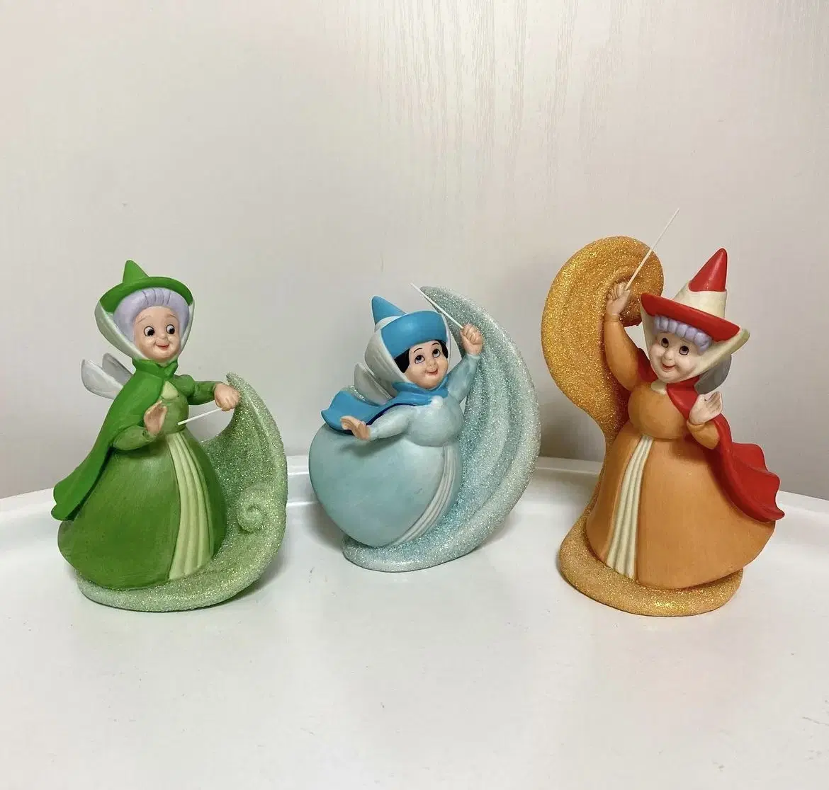 Disney Three Little Pigs Grandma Figurine Set