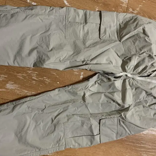 프리즘웍스 cargo string pants XL 사이즈 팝니다