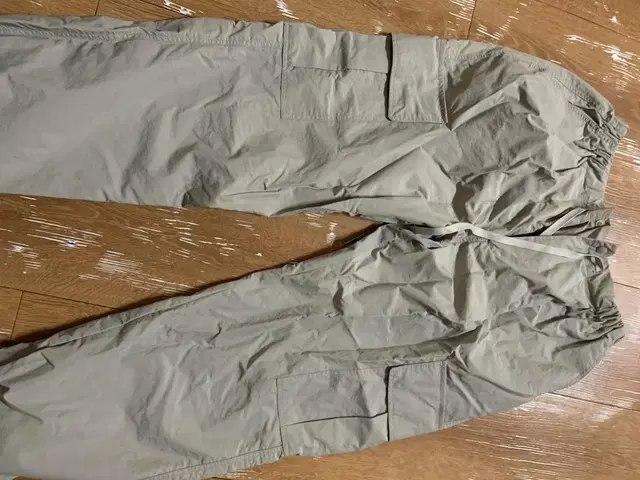 프리즘웍스 cargo string pants XL 사이즈 팝니다