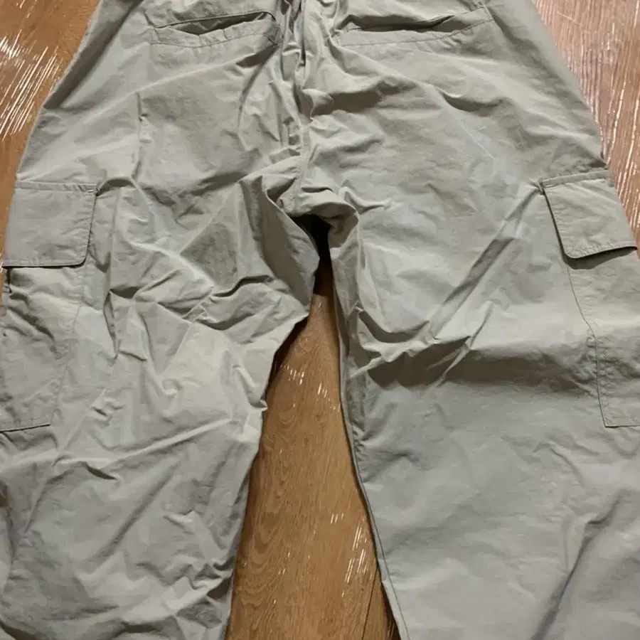 프리즘웍스 cargo string pants XL 사이즈 팝니다