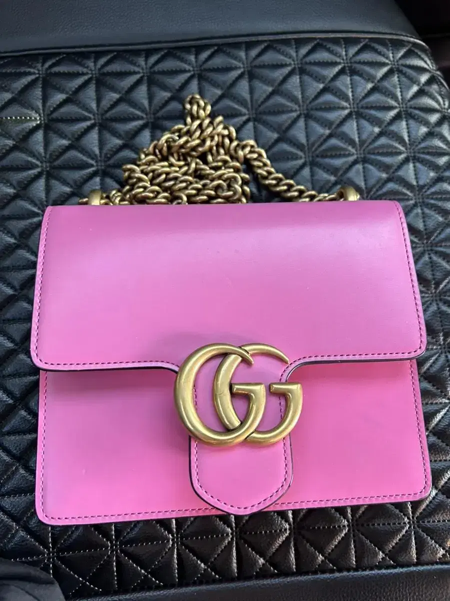 gucci 7548f 8402