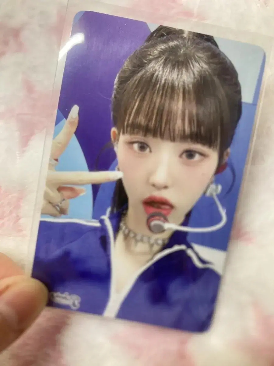 ive jang wonyoung with muu 3rd photocard wts