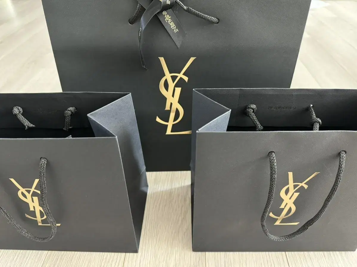 YSL 쇼핑백 2종