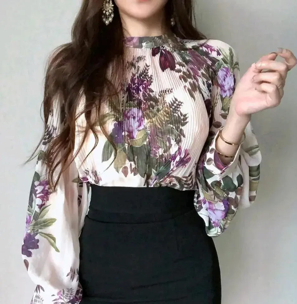 Chiffon pleated floral blouse