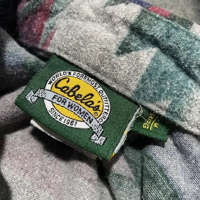 CABELAS L/S Aztec Flannel Shirt Sz M(W)