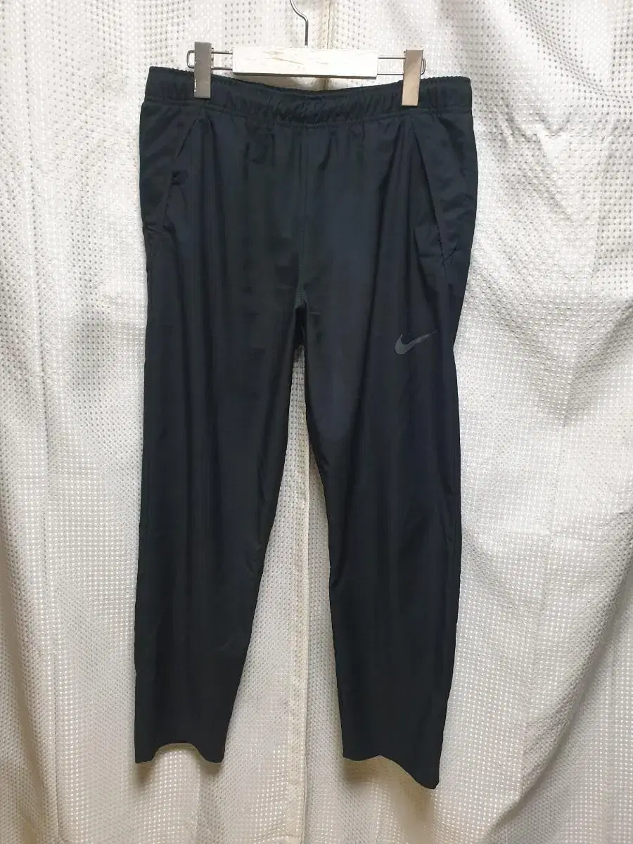 Nike 22S Dry Fit Woven Pants Size 34