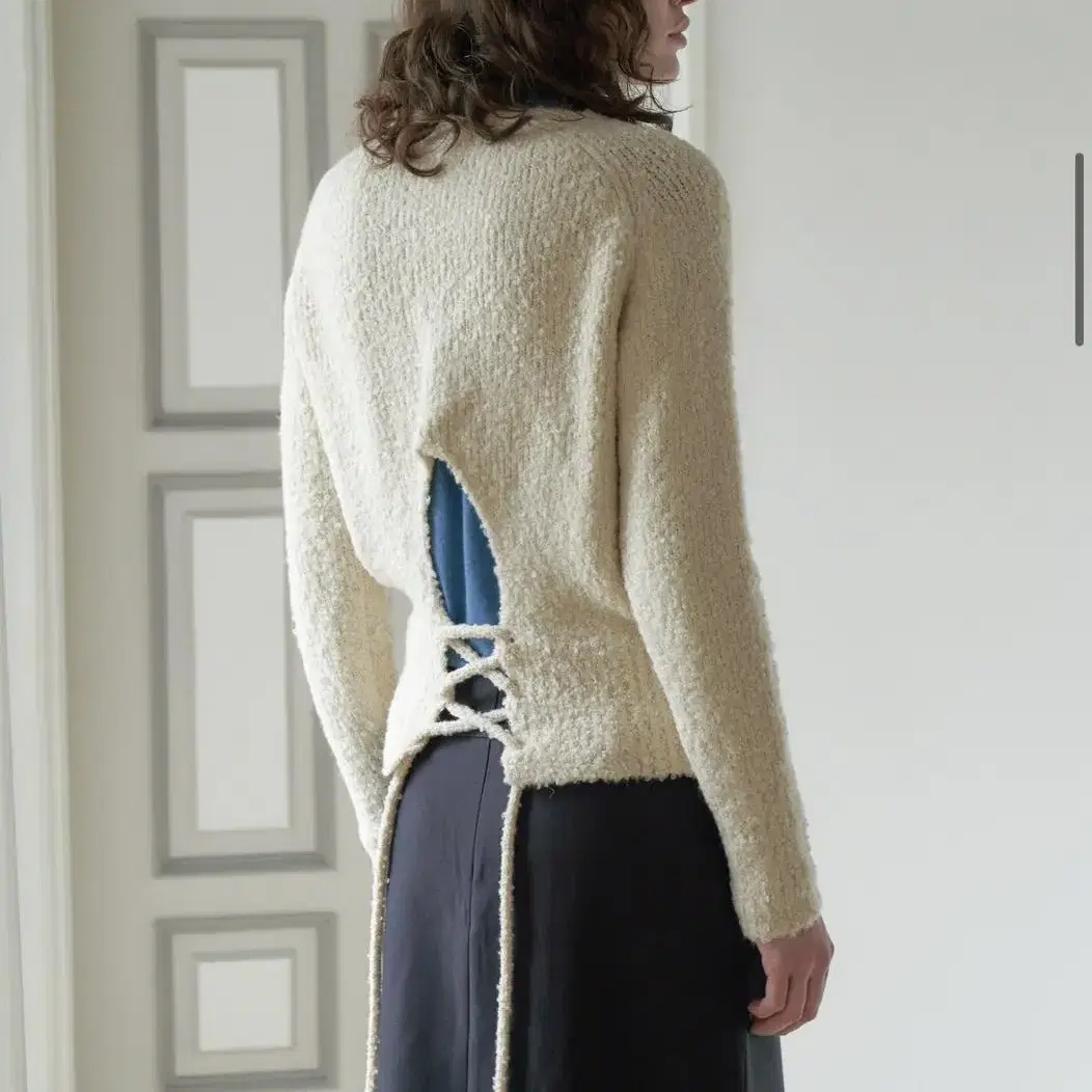 아우로 BACK STRING KNIT [ CREAM ]