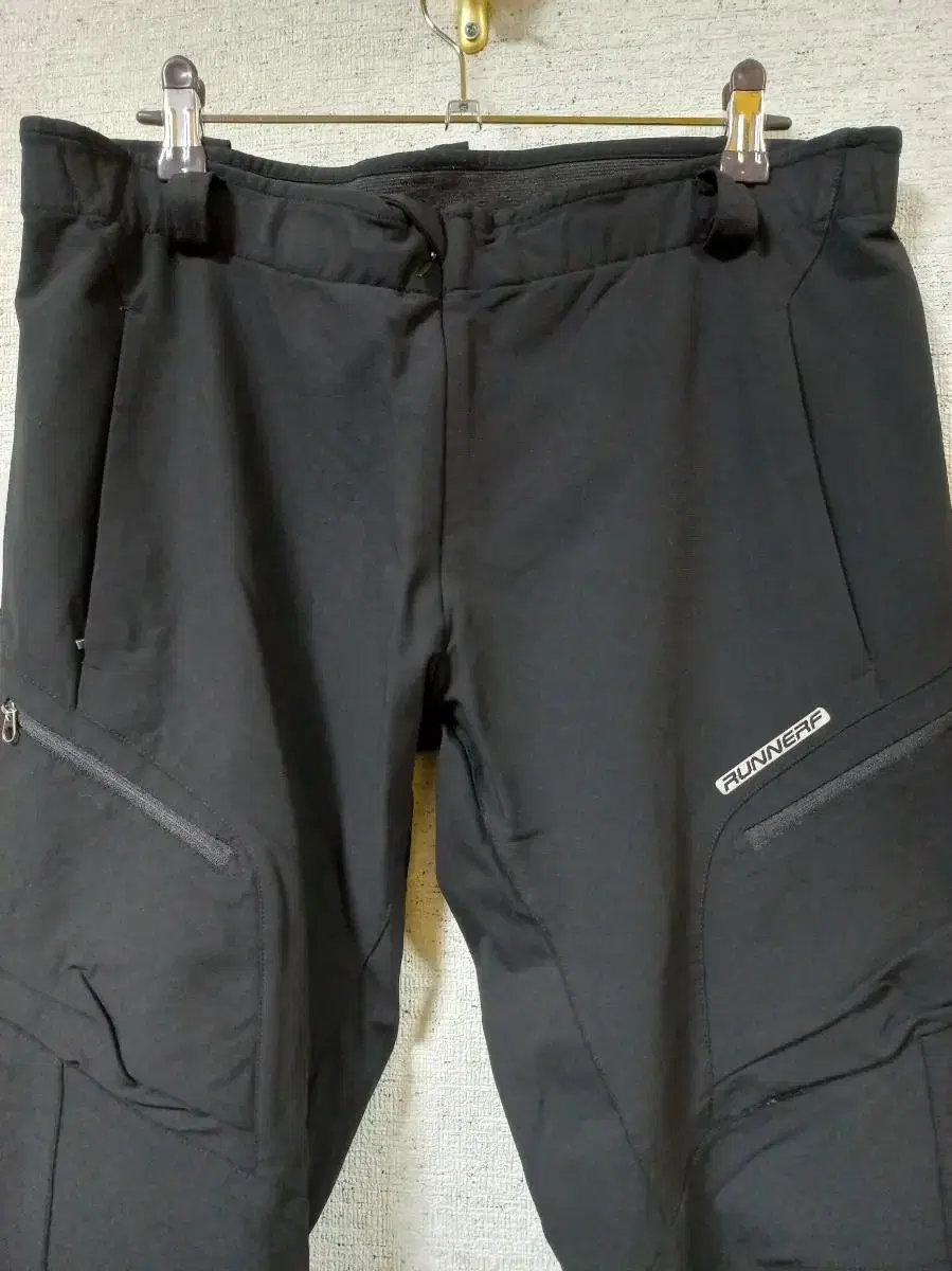 RUNNERF Men's Performance Trousers (28-30)