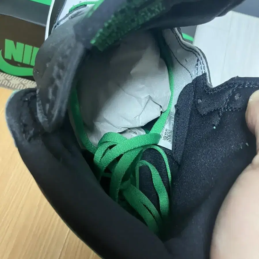 [295] 새상품 Jordan 1 High Lucky Green 팝니다