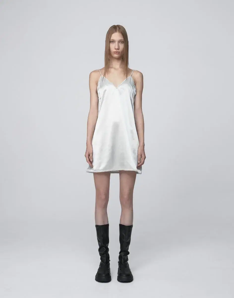 KILO SATIN MINI DRESS (SILVE) S