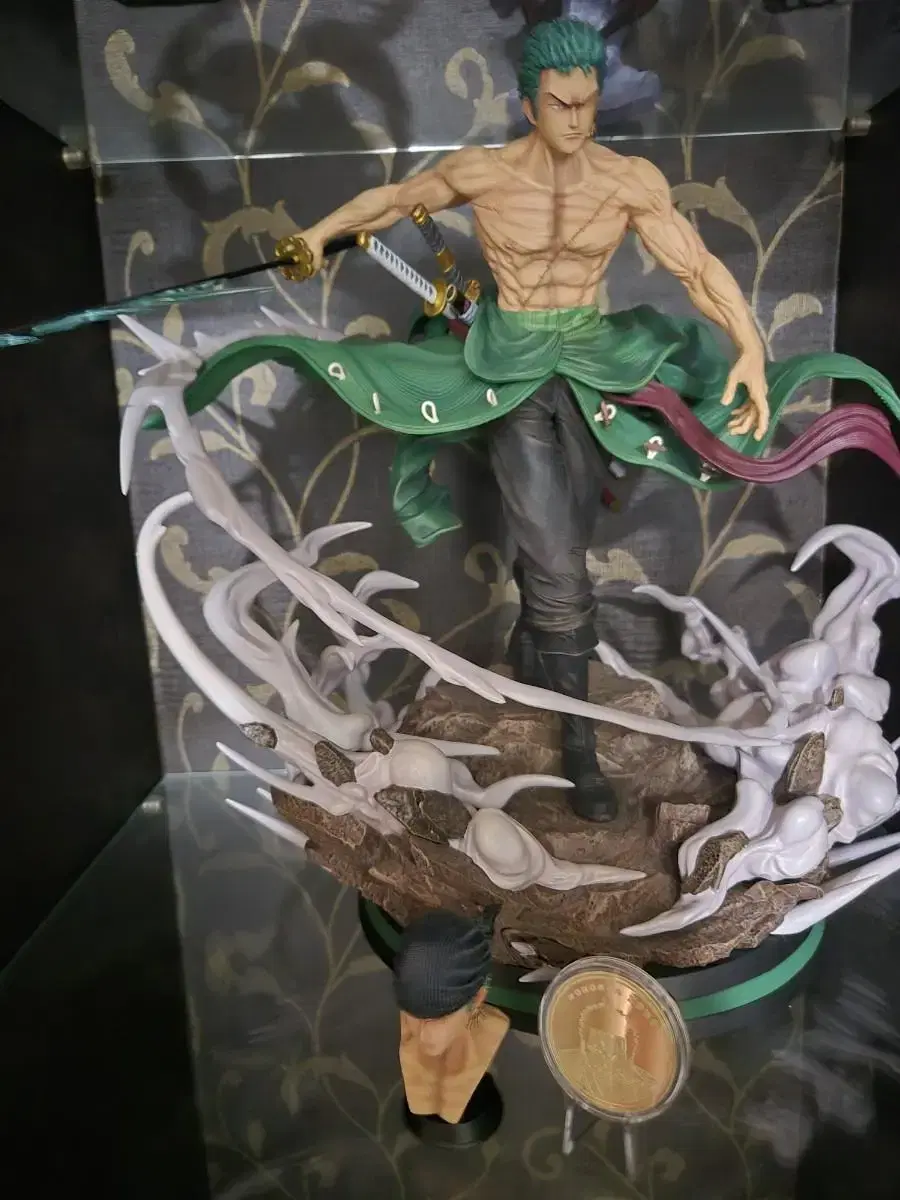 ONEPIECE HUNTER FAN Zoro Resin Statues