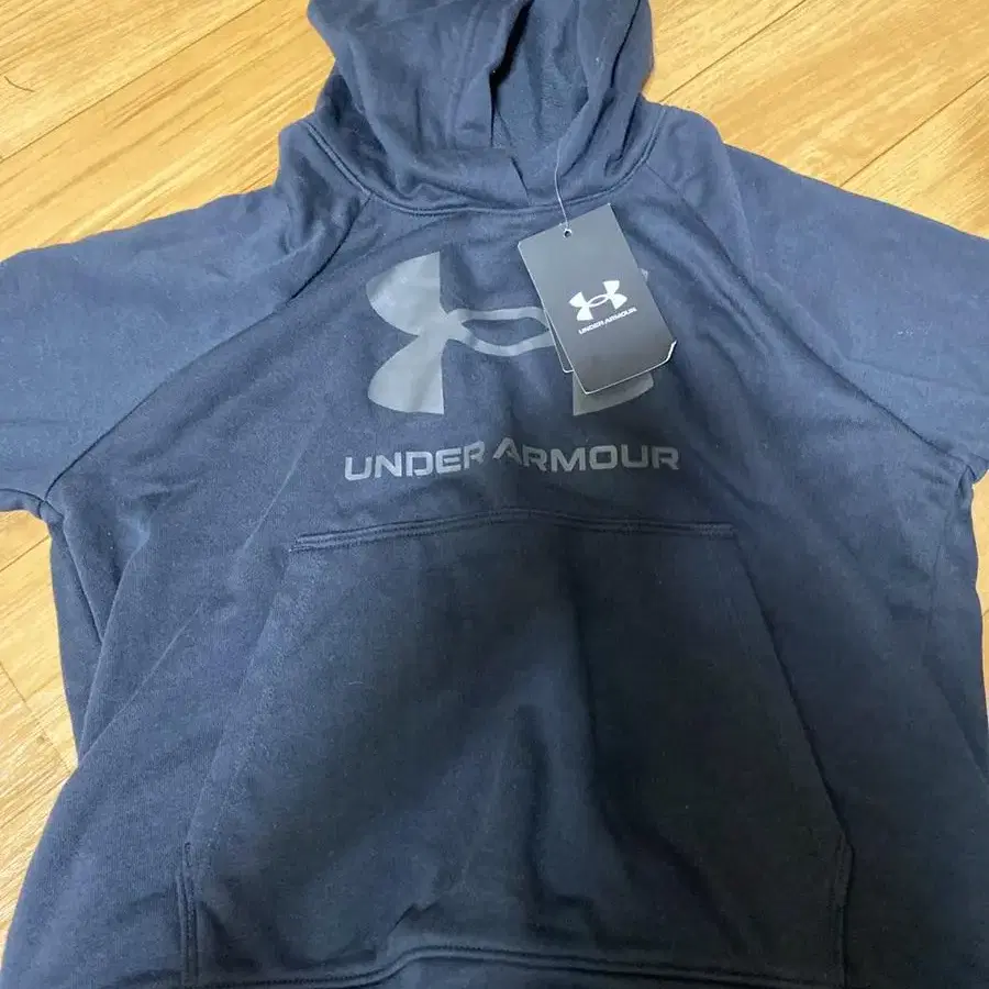 Under armour 옷 판매합니다