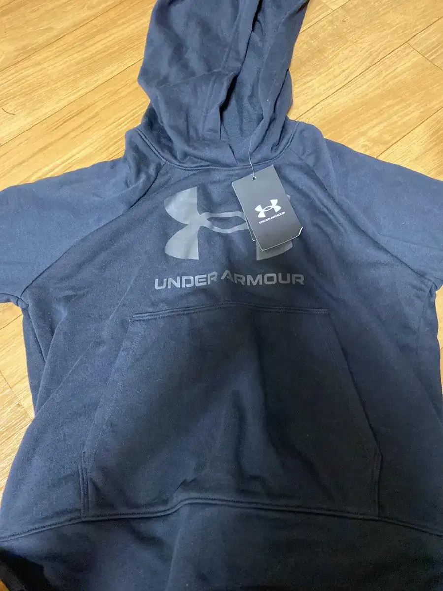 Under armour 옷 판매합니다