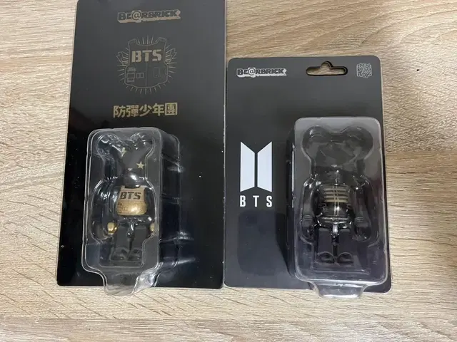 방탄소년단 BTS 베어브릭 bearbrick 판매 (100%)