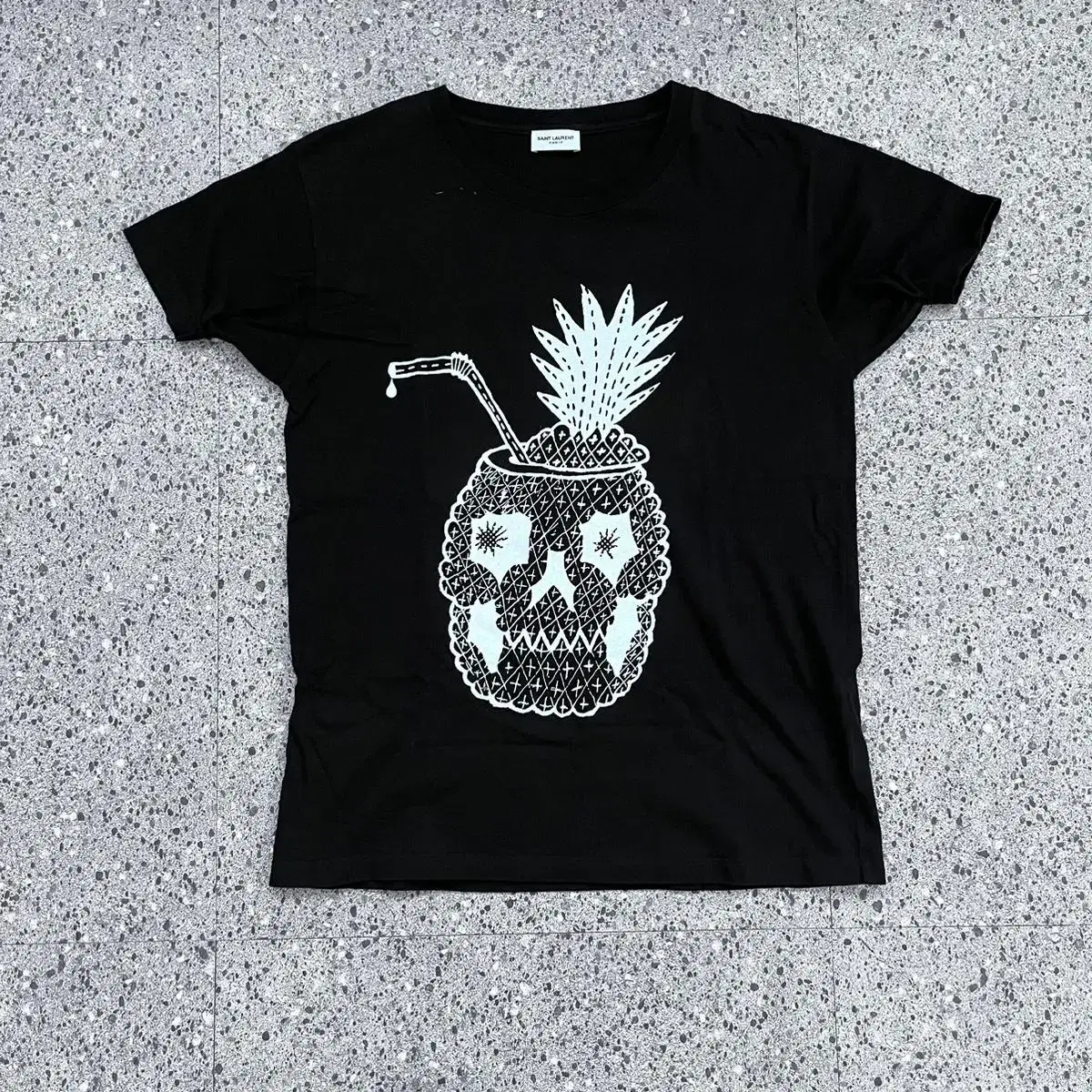 Saint laurent t