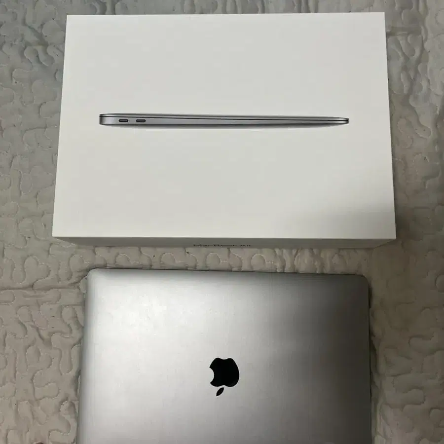 멕북 에어 13 M1 스패이스그레이 256GB .16GB MAC  O