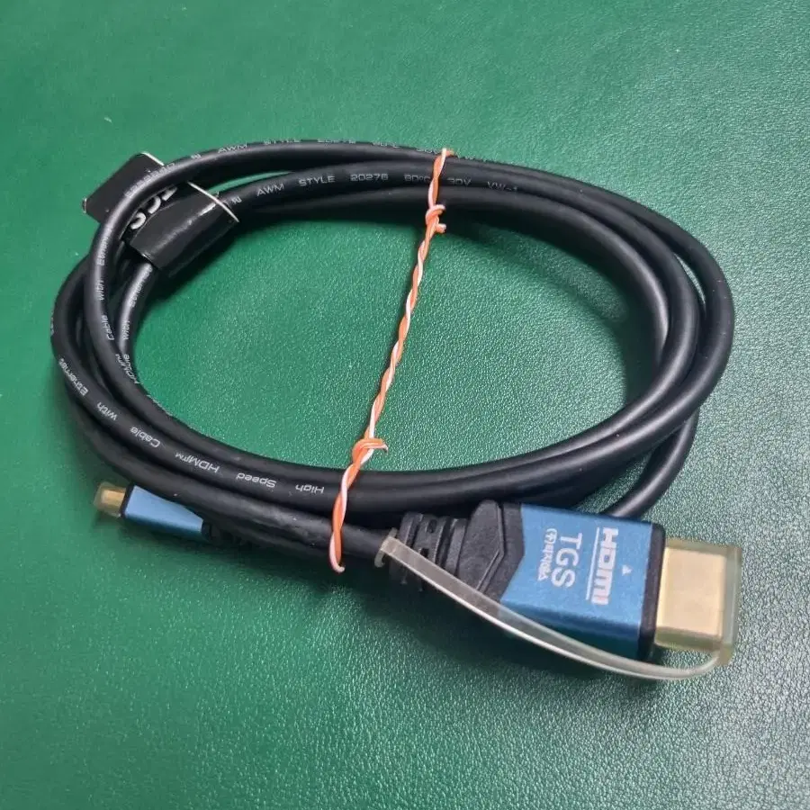 TGS hdmi to micro hdmi 1.8m 케이블 팝니다