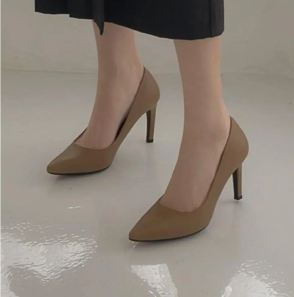 (New) Shumaru Brown Drugs Stiletto Heels Maris 245