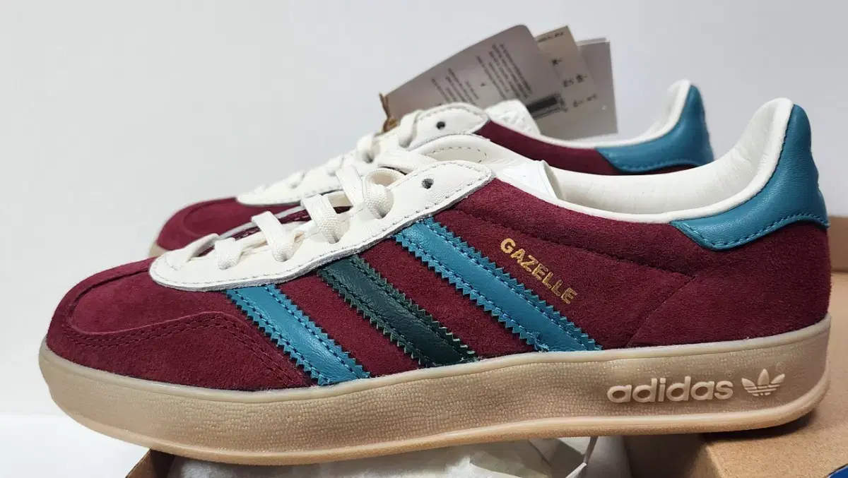 Adidas Gazelle 220 Indoor Collegiate Burgundy New and Original