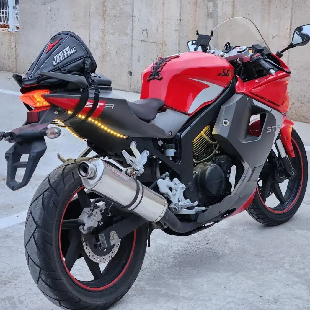 코멧125CC 15년식 상태좋습니다. 149 만원 저렴하게 판매합니다