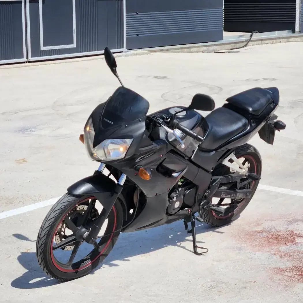 CBR125CC 멸축 08년식 저렴하게 판매하니다 메뉴얼연습용으로 딱!!