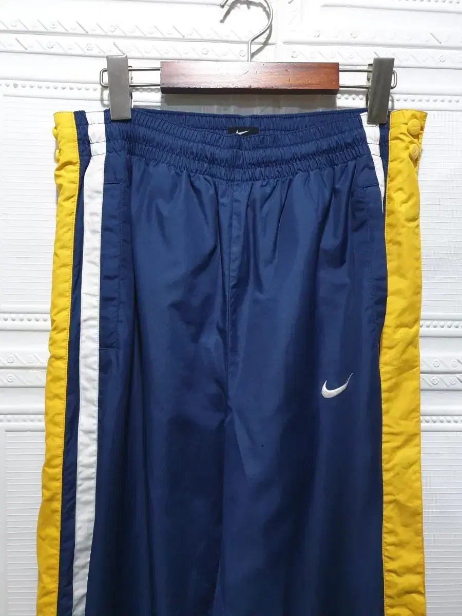 Nike Swoosh Banded Woven Pants 34