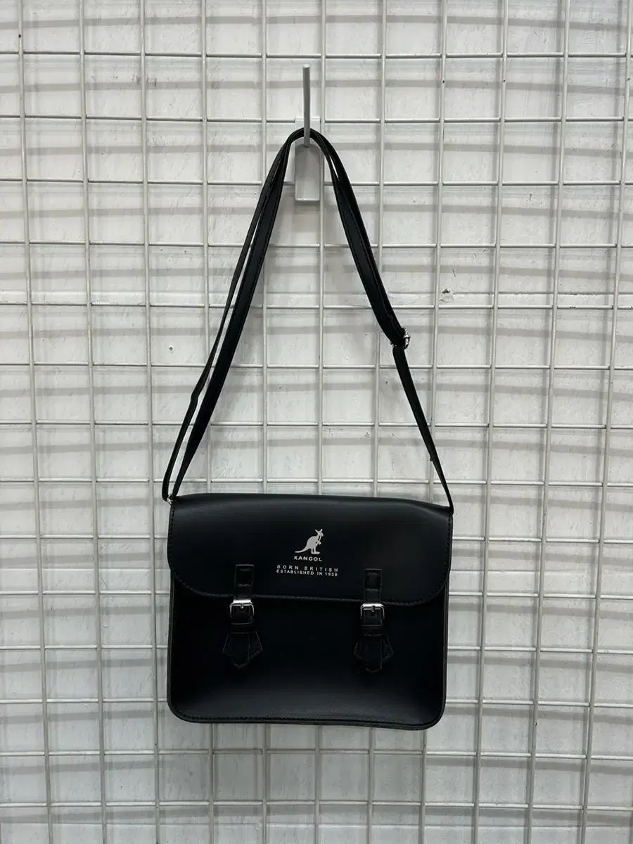 [Kangol] Logo Leather Crossbody Bag New Product Grade