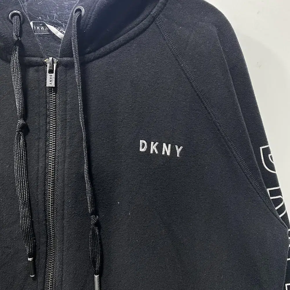 DKNY 스포츠 슬리브로고 코튼 후드 집업 F 24040113