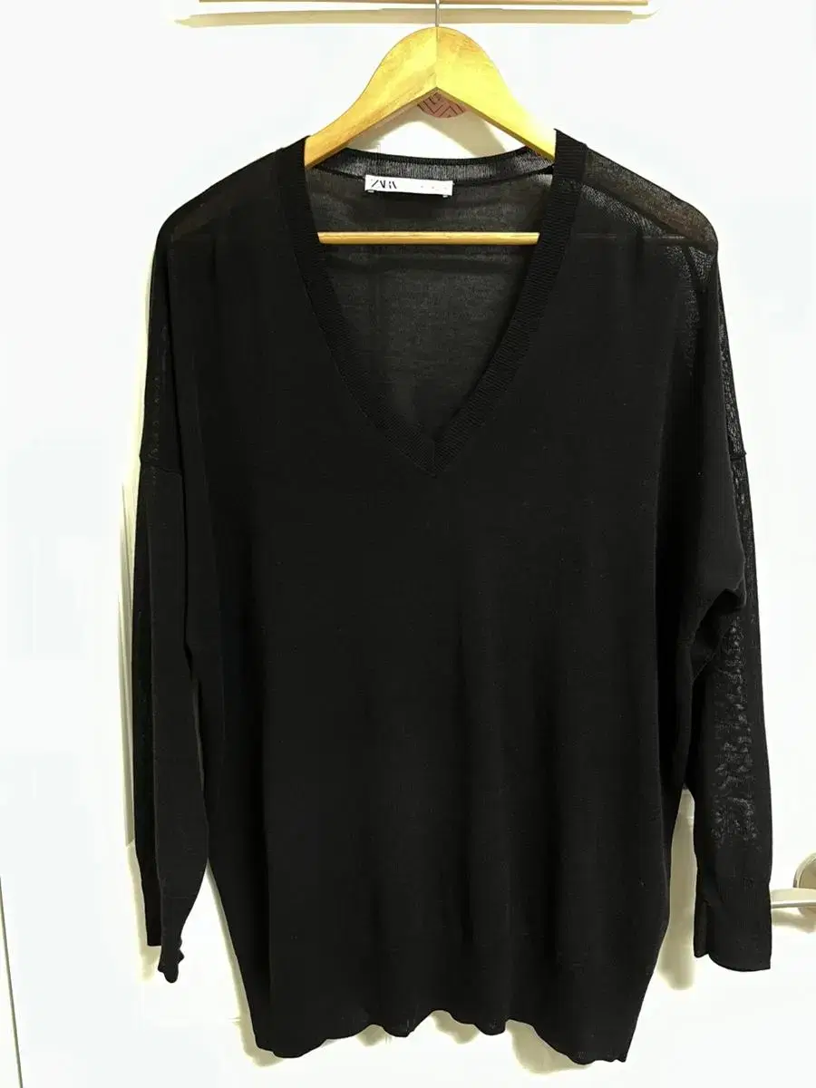 [New Products] Zara V-Neck yeoreum Knit