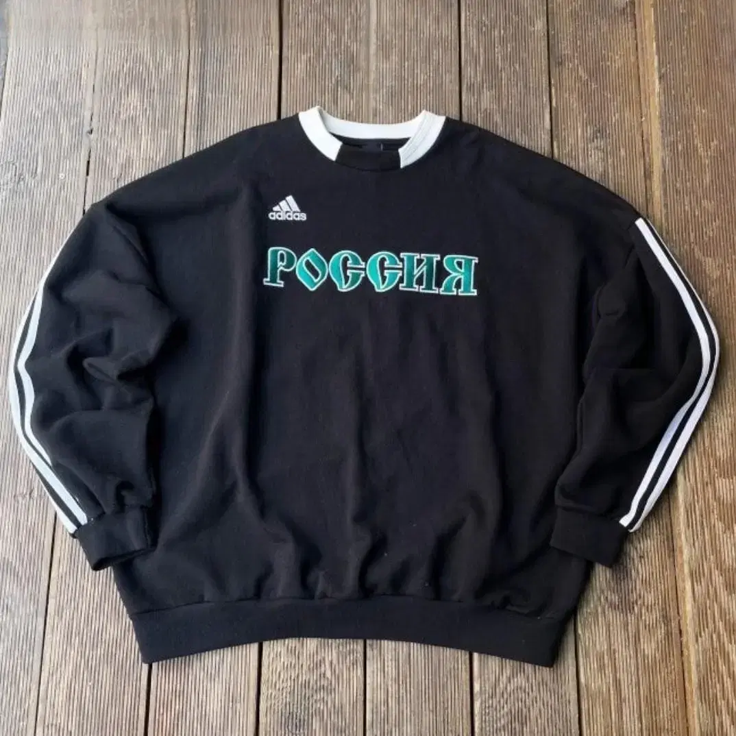 (110) Adidas Gosha Overfit Man-to-Man