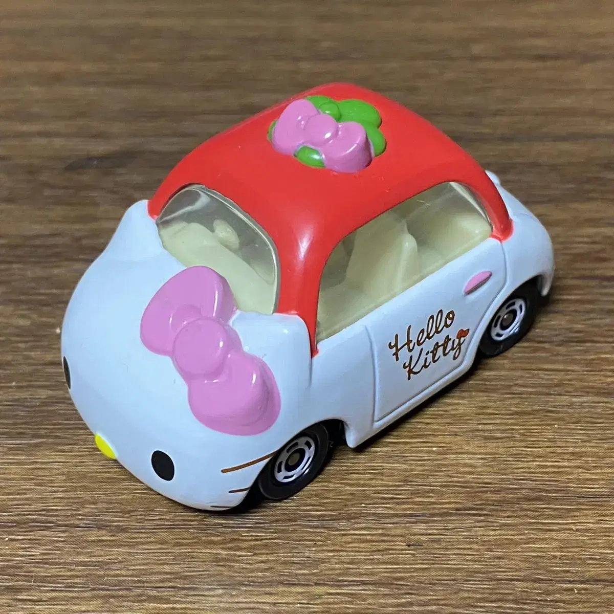 Dreamtomica Hello Kitty