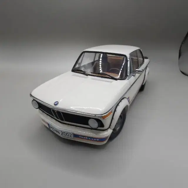 프라모델 1/24 BMW2002  TURBO 도색 완성작