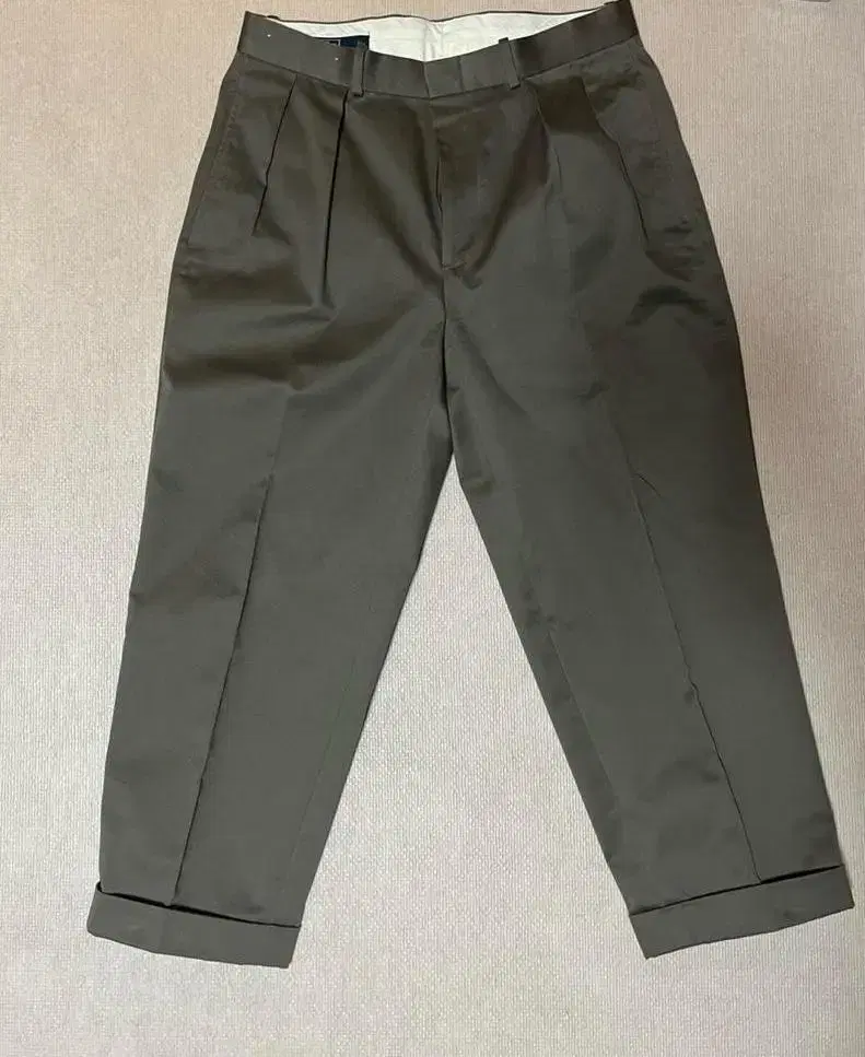 Polo Tutuk Chino 31 (Marked 33)