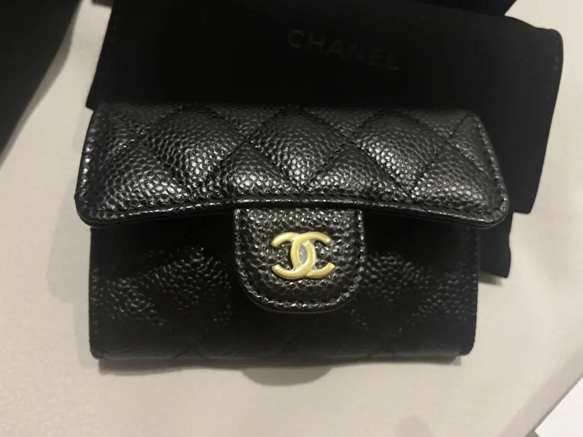 Chanel Classic kard Holder Grained calfskin gold (caviar silver) New unused