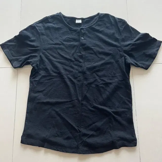 Zara button t shirts