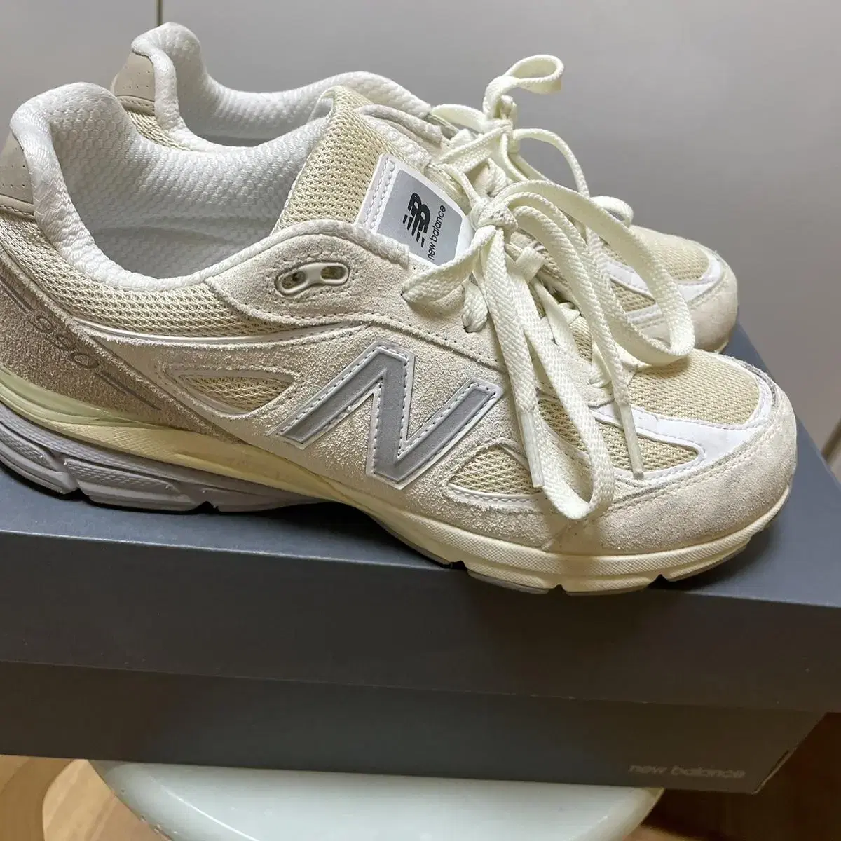 뉴발란스990 V4 로우캐슈