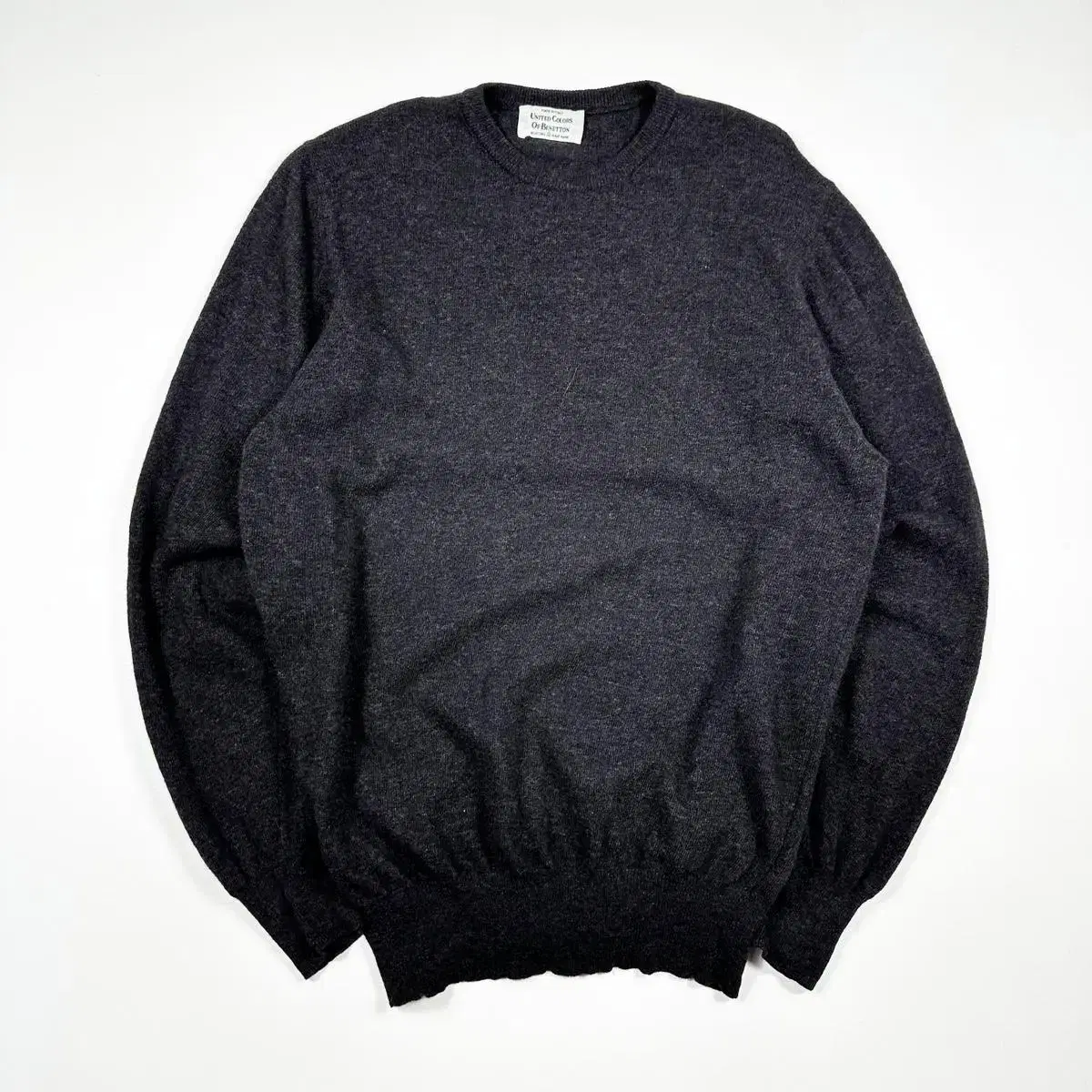 (L) Made in Italy Benetton Classic Round Knit Charcoal Gray