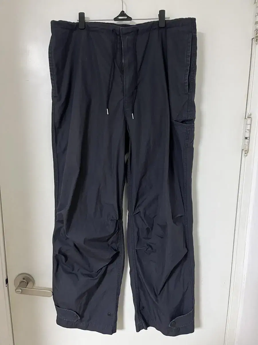 UNIQLO U Parachute Pants First Edition (L)