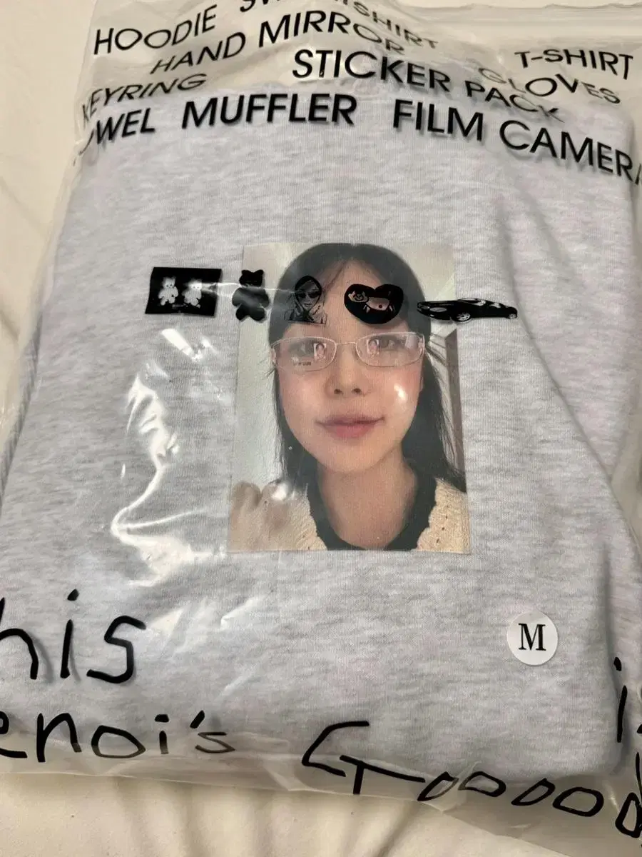 Minoy pop up Merch selca Hoodie size M