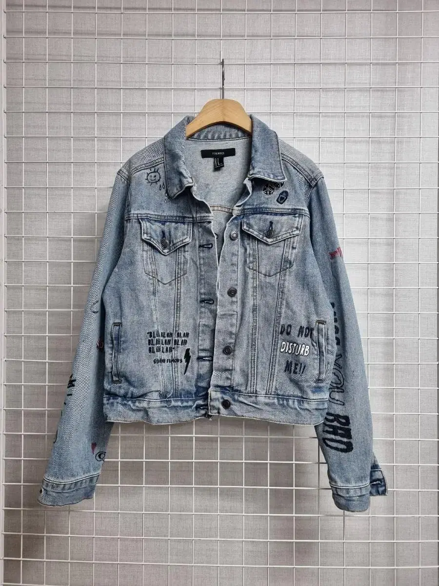 Forever 21 Denim Jacket M