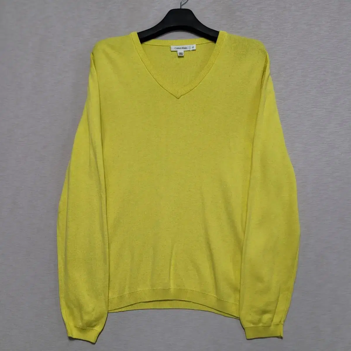 Calvin Klein Mid-Season V-Neck Knitwear Men's 105 ㅡ0911