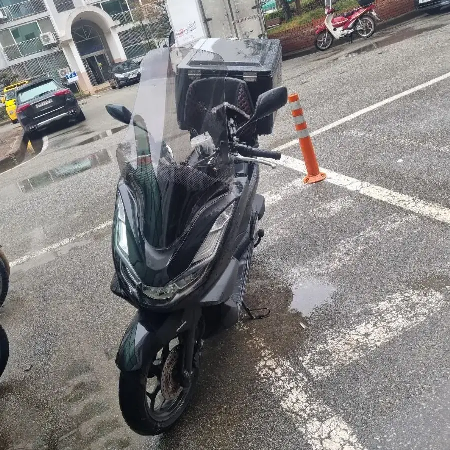 혼다 PCX125 22년식 판매합니다.