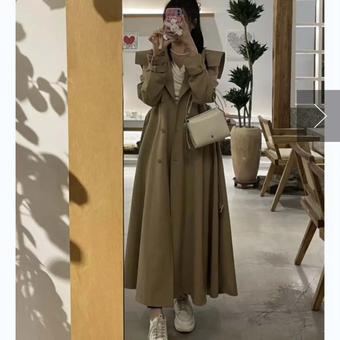 NewNewL Trench Coat Cherry Blossom Look Huang Aunty Yoon Zuu Wardrobe Postmotion Love Meow