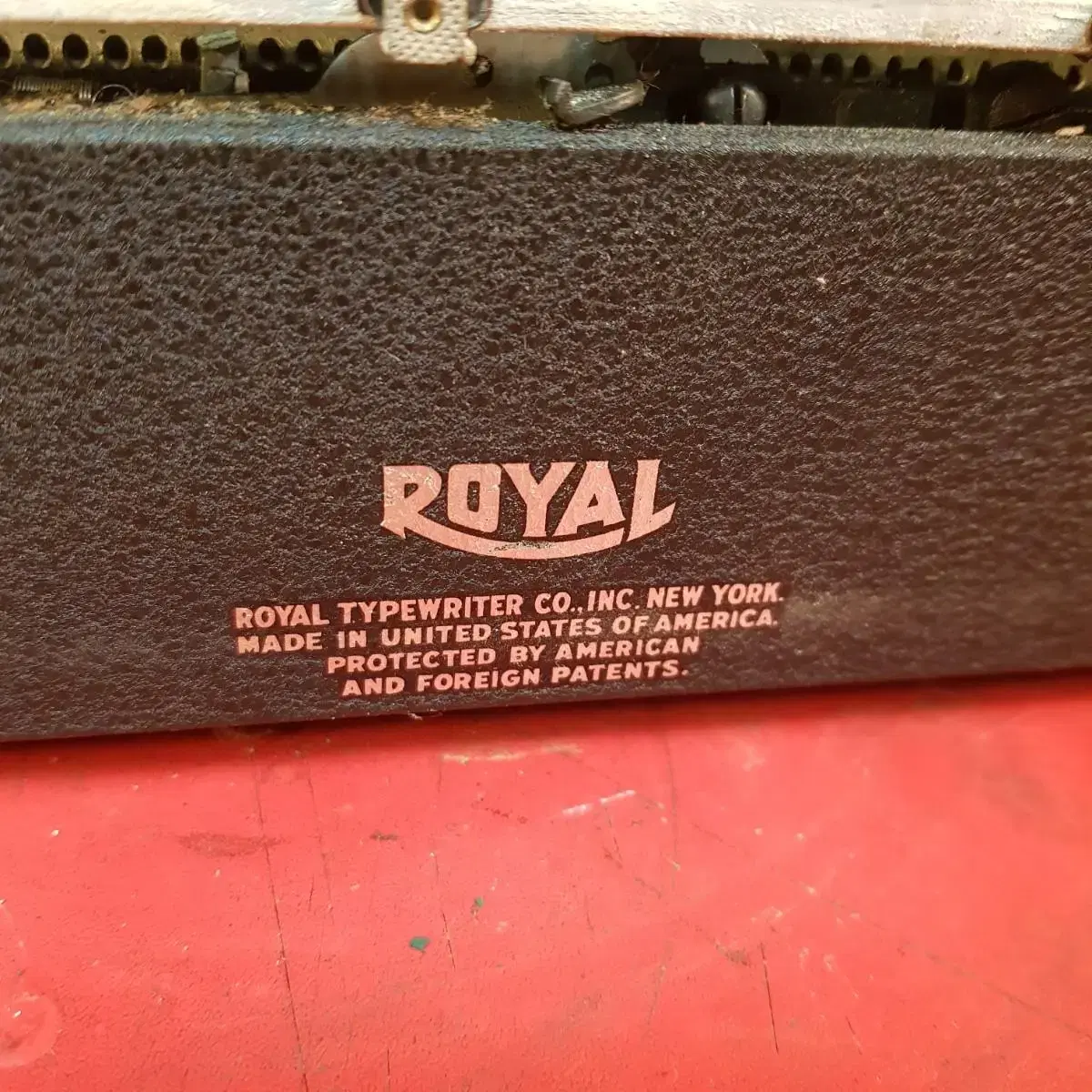 Royal  typewriter