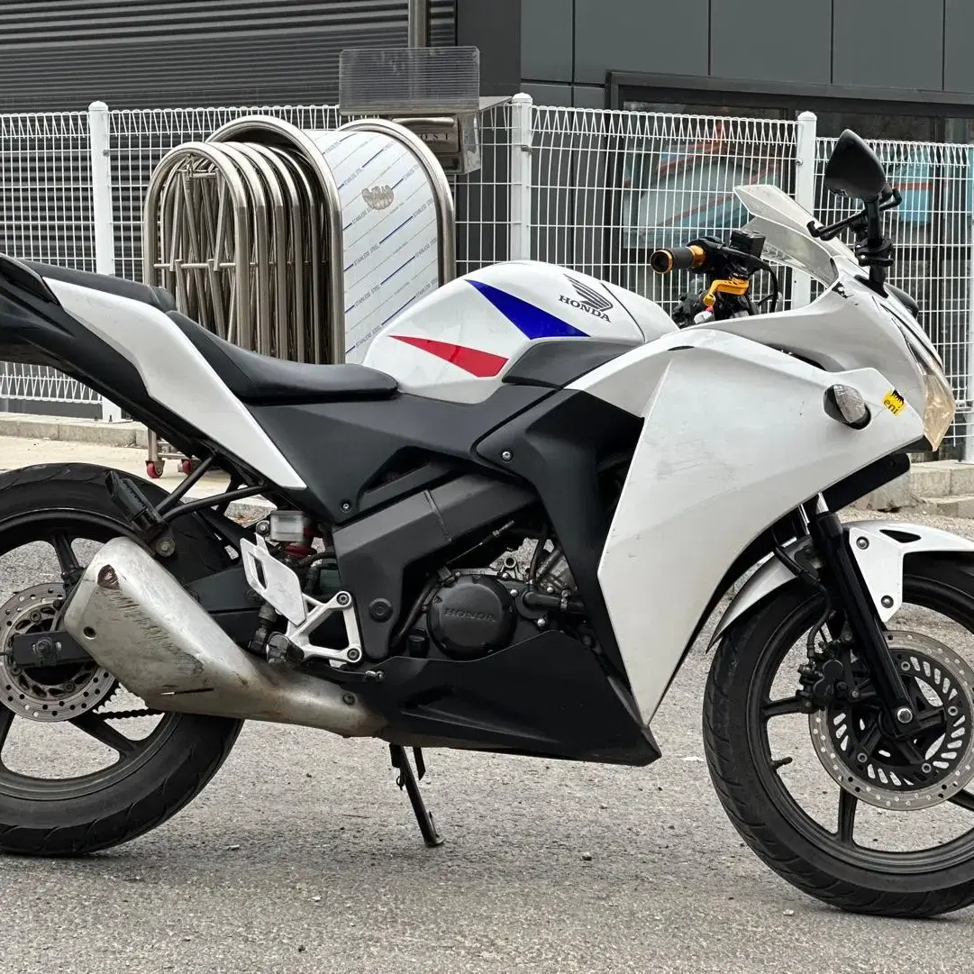 CBR125 2013년형 2만키로 좋은차량 판매합니다